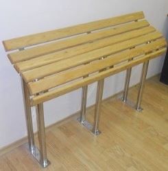 Скамья для инвалидов с деревянными рейками