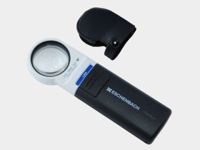 Лупа карманная с подсветкой Illuminated Magnifiers MOBILUX LED 10х арт. ИА3702