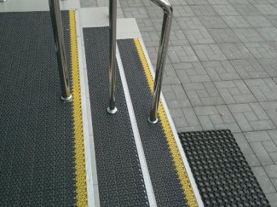 Противоскользящее покрытие - антикаблук, 14 мм. арт.ИА12157