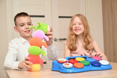 Игра «Музыкальная гусеница Уля»