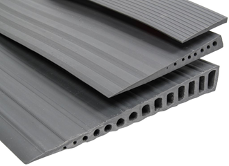 Пандус пороговый резиновый на клеевой основе. Длина 900 мм арт. ИА22189