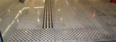 Монтаж тактильных индикаторов