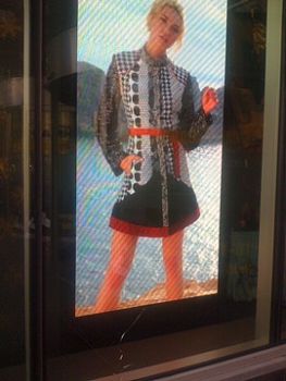 Полноцветное информационное табло-экран для помещений. Габаритный размер 808х1000х130 или 798х990х60