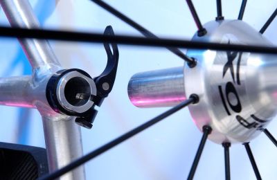 Инвалидная кресло-коляска спортивного типа HURRICANE  арт. MEY27391