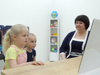 Профессиональный стол психолога-дефектолога ALMA PRO