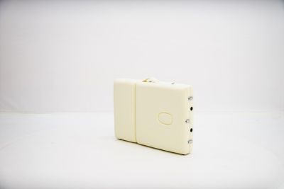 Стол массажный, алюминиевый 3-х секционный, кремовый MET Comfort A3