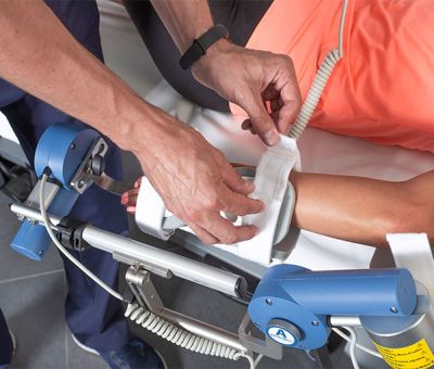 АРТРОМОТ® E2 - аппарат для пассивной разработки локтевого сустава