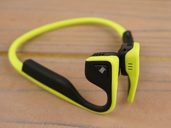 Беспроводная Bluetooth гарнитура с костной проводимостью Aftershokz Trekz Titanium арт. ЭГ25187