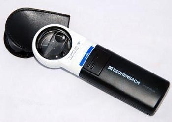 Лупа карманная с подсветкой Illuminated Magnifiers MOBILUX LED 7х арт. ИА18582