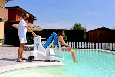 Подъемник для бассейна BluOne арт. Бр20070