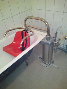 Подъемник для инвалидов гидравлический для ванны (Россия) арт. Lfq20632