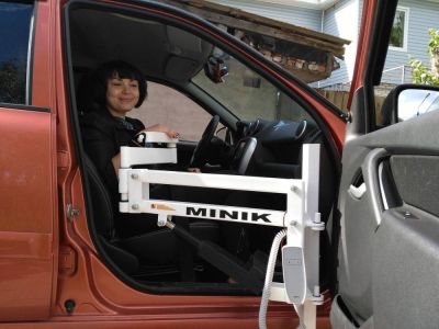 Подъёмник для инвалидов MINIK в автомобиль