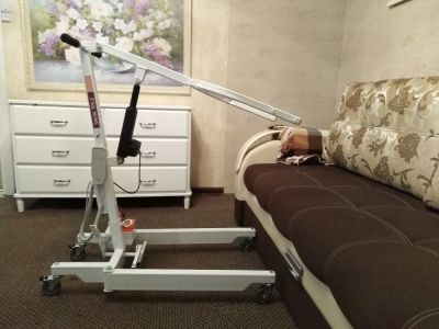 Передвижной  электрический подъемник для инвалидов и пожилых  SAVVA TPS-2