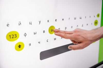 Интерактивная панель СапТачскрин 86