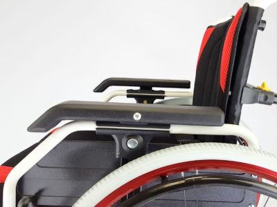 Кресло-коляска инвалидная складная LY-710 (710-9863) арт. MT26683
