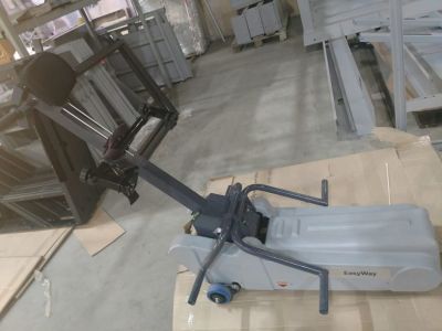 Подъемник лестничный универсальный гусеничный EasyWay
