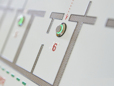 Тактильно-звуковая мнемосхема 610х470 в комплекте с наклонной стойкой арт. ИА25044