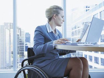 Специальное рабочее место для инвалидов, передвигающихся на креслах-колясках арт. 18970