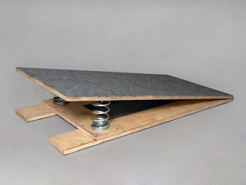 Мостик гимнастический  пружинный,  (стандарт)