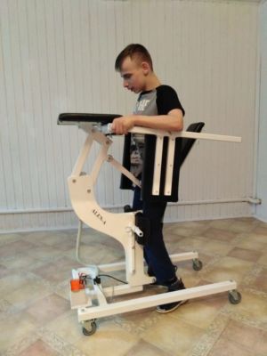 Шагающий тренажер для детей-инвалидов FLAMINGO