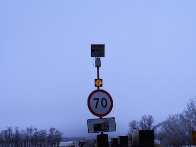 Светофор Т7 двусторонний мигающий 200 мм на солнечных батареях арт. Sb21367