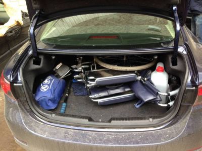 Автомобильный подъемник для инвалидов MINIK. Крепление на петли