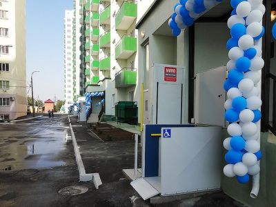 Подъемная платформа для инвалидов вертикального перемещения, уличная (Россия) арт. Lfq20676