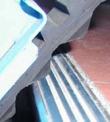 Обзор: Рекомендуемые модели гусеничных подъемников для инвалидов