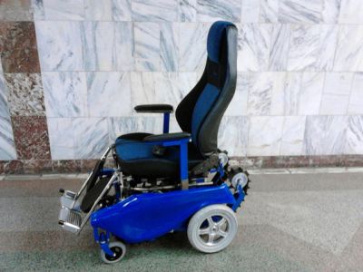 Вездеходная колесно-гусеничная инвалидная коляска CaterWil